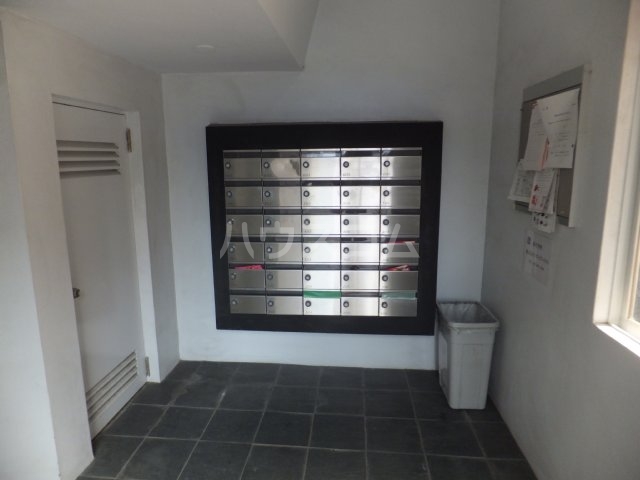 22/29 エントランス