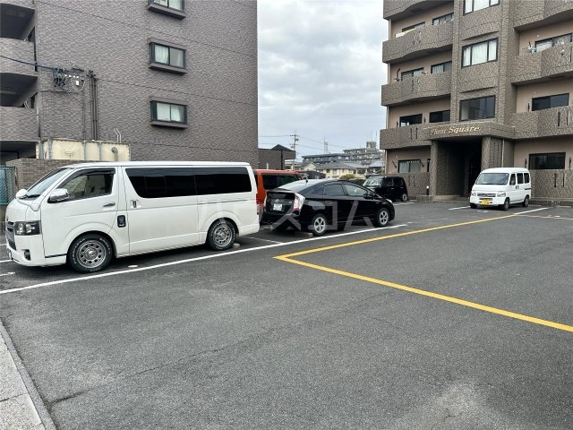 13/23 駐車場