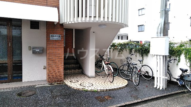 22/30 エントランス