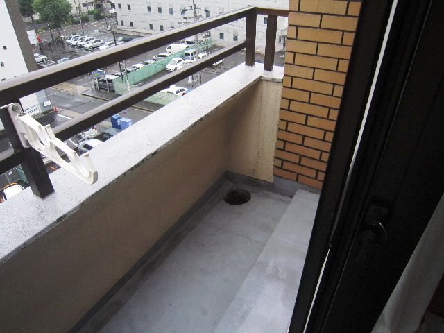 16/23 バルコニー