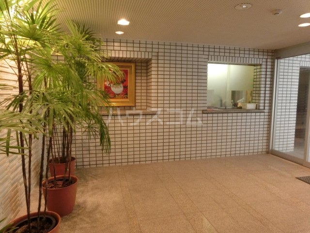 29/30 エントランス