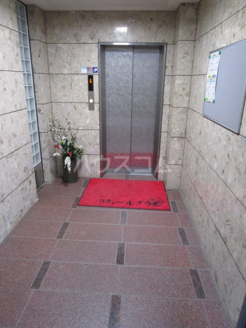 29/30 エントランス