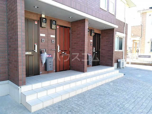 2/5 エントランス