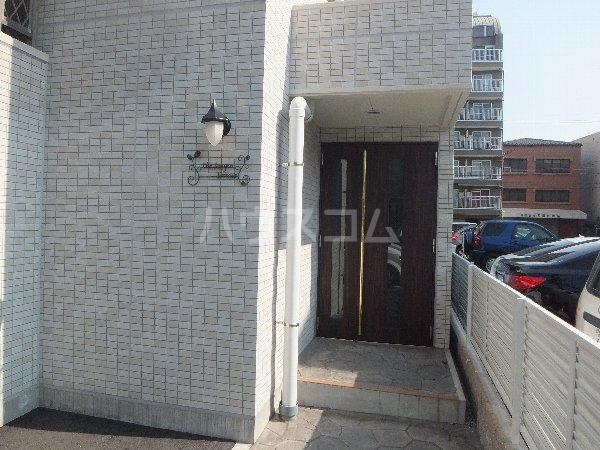 22/30 エントランス