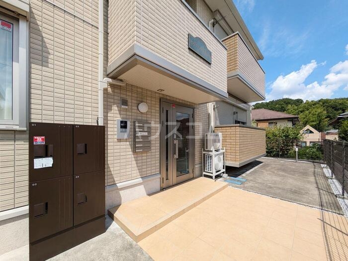 15/16 エントランス