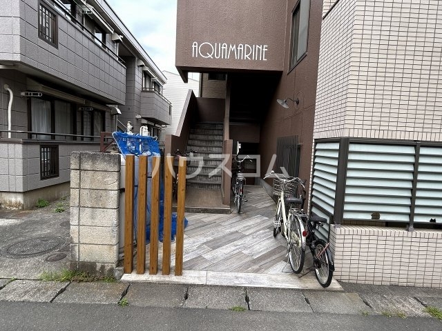 15/21 エントランス