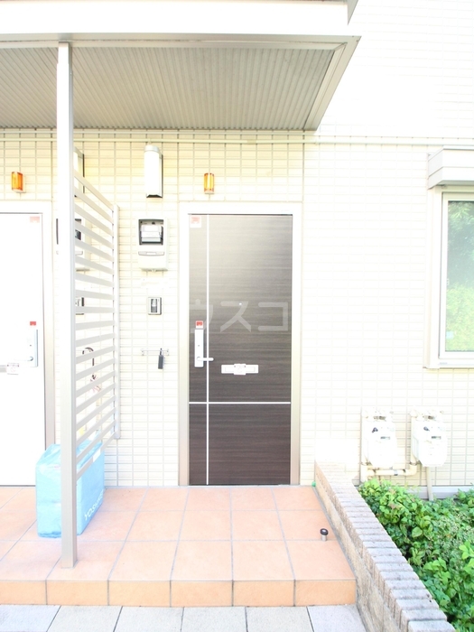 17/27 エントランス