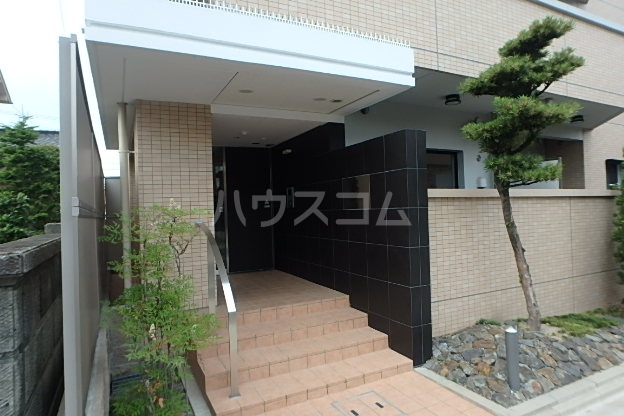 20/29 エントランス