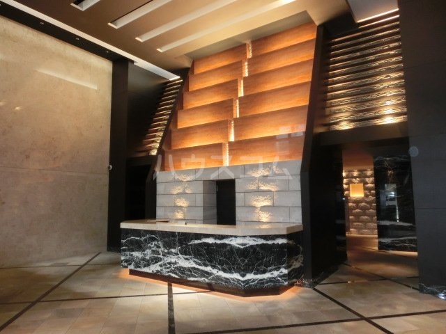 15/22 エントランス