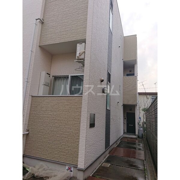 20/22 エントランス