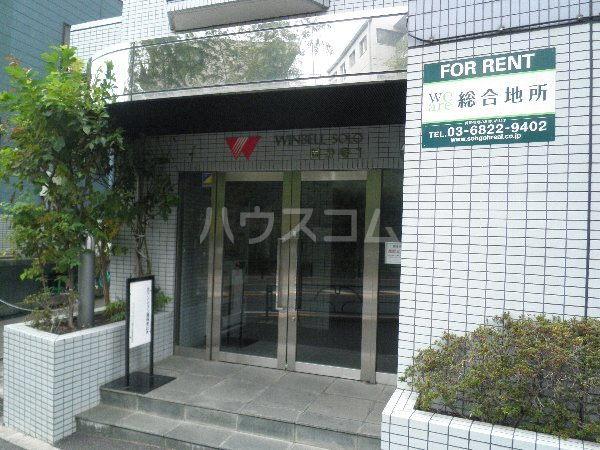 21/30 エントランス