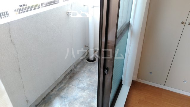 23/30 バルコニー