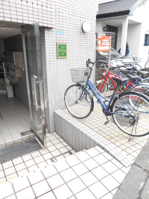 2/5 エントランス