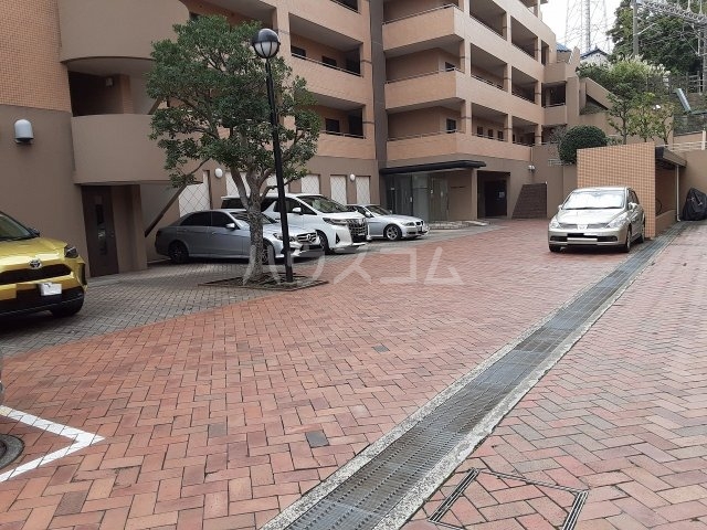 24/26 駐車場