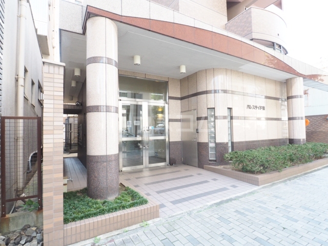 15/22 エントランス