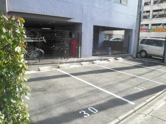 19/27 駐車場