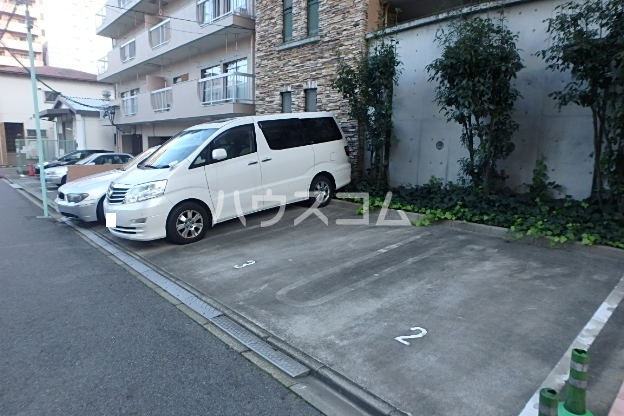 24/29 駐車場