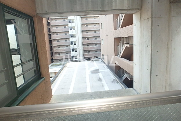 21/29 エントランス