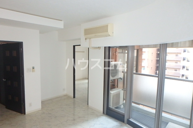 23/29 エントランス