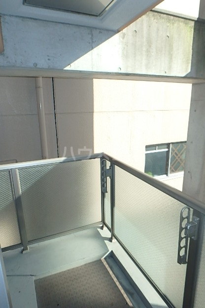 16/27 バルコニー