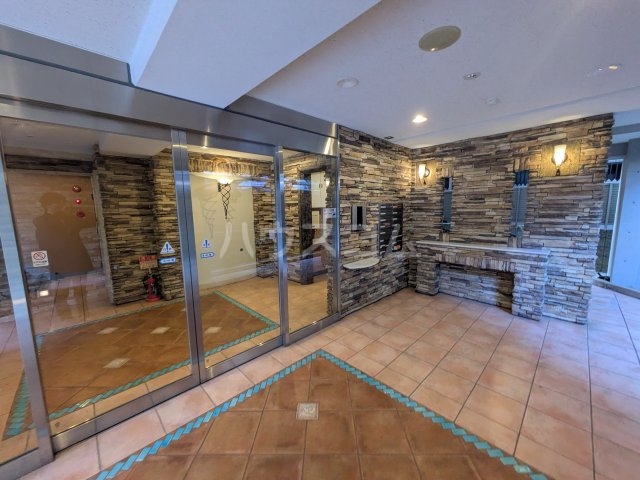 3/7 エントランス