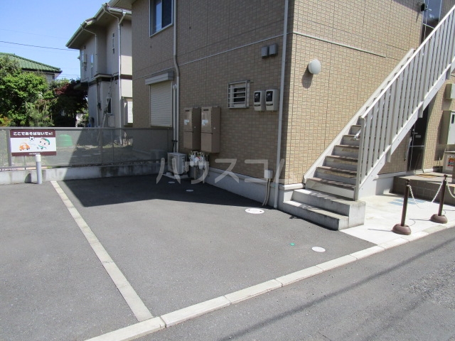 2/4 駐車場