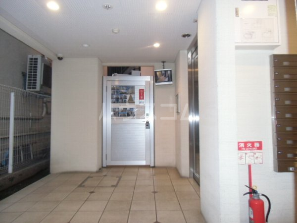 22/30 エントランス