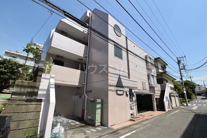 22/30 エントランス