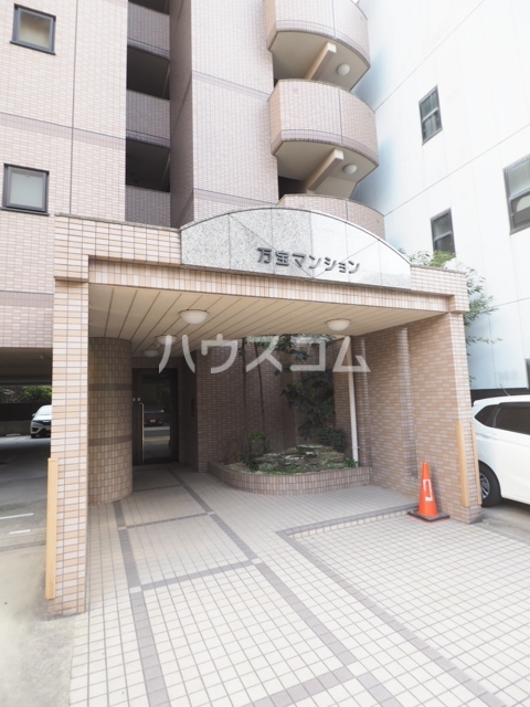 13/17 エントランス