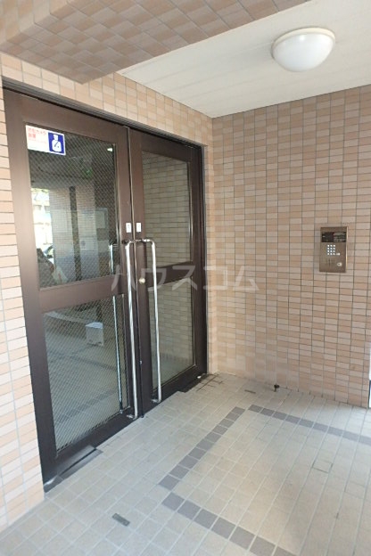 19/22 エントランス