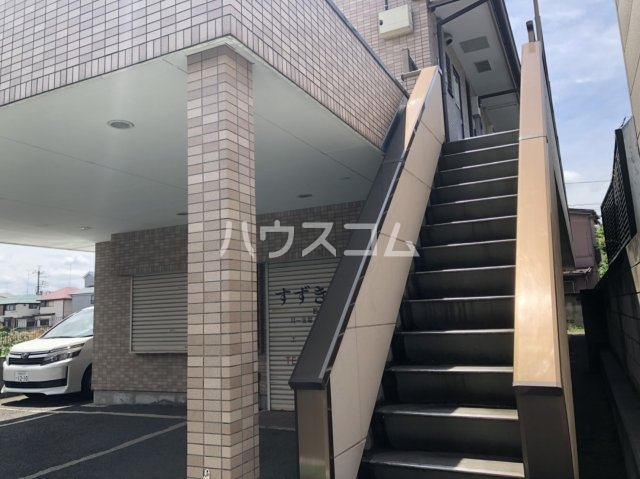 26/29 エントランス