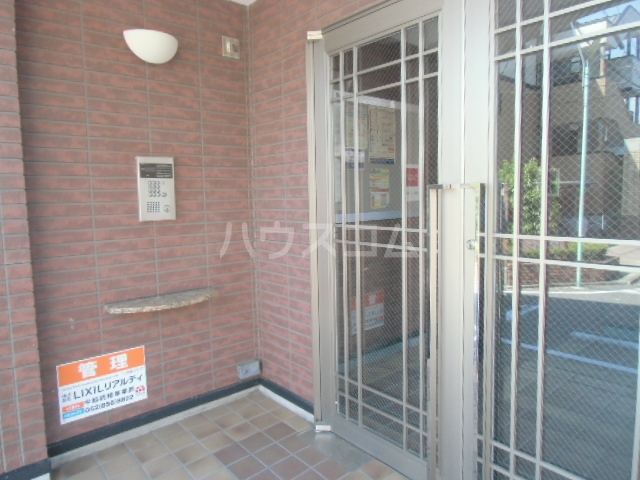 22/29 エントランス