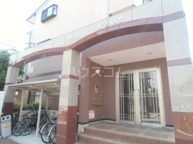 21/29 エントランス