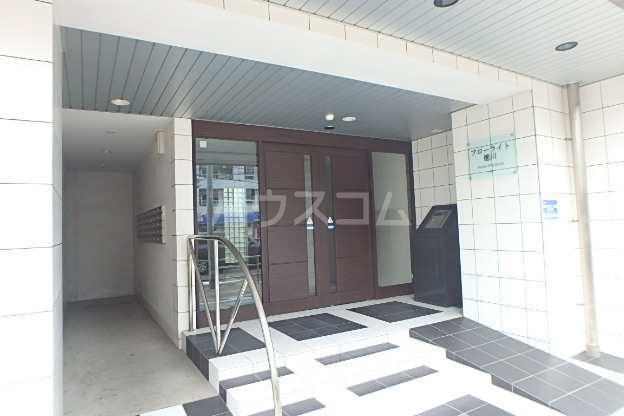 22/30 エントランス