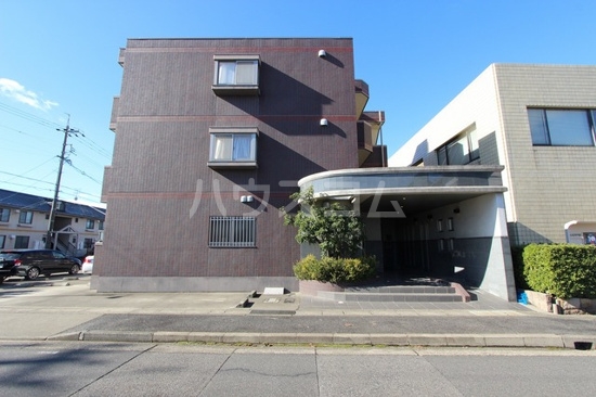 16/25 エントランス