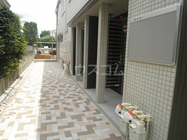 26/30 エントランス