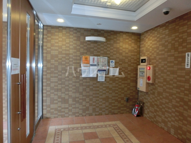 20/26 エントランス