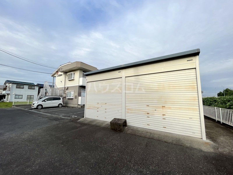 15/15 駐車場