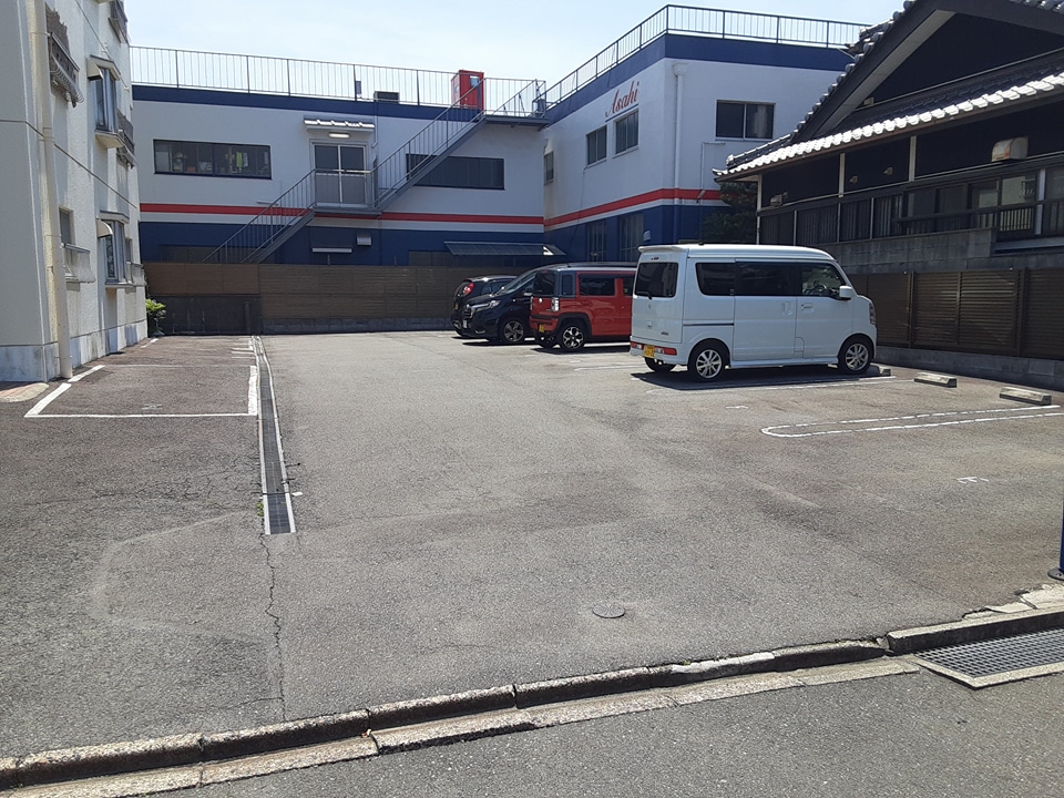 22/29 駐車場