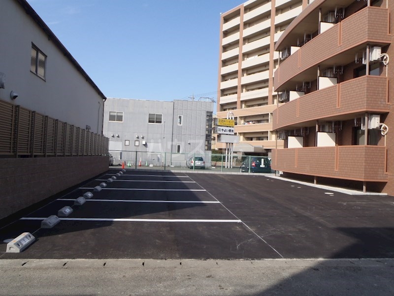 18/24 駐車場