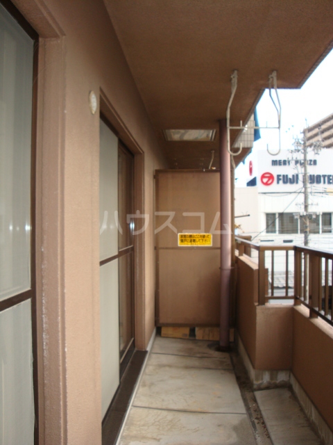 18/28 バルコニー