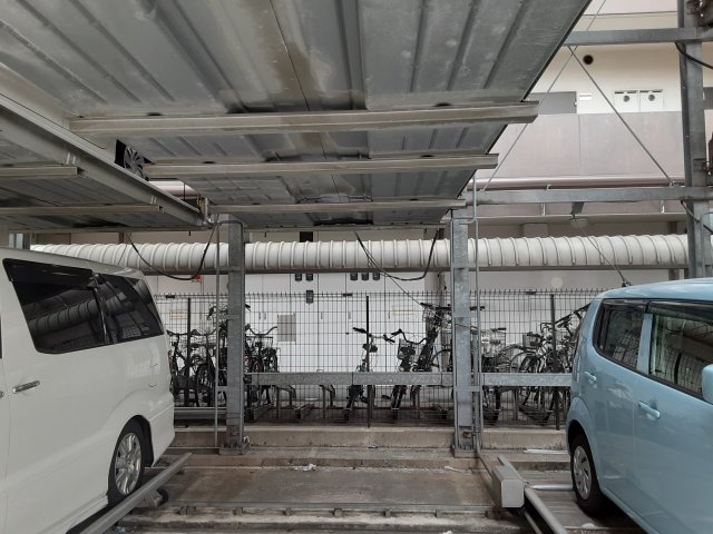 22/30 駐車場
