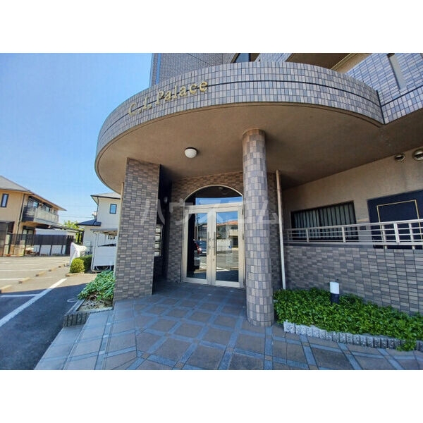 15/16 エントランス