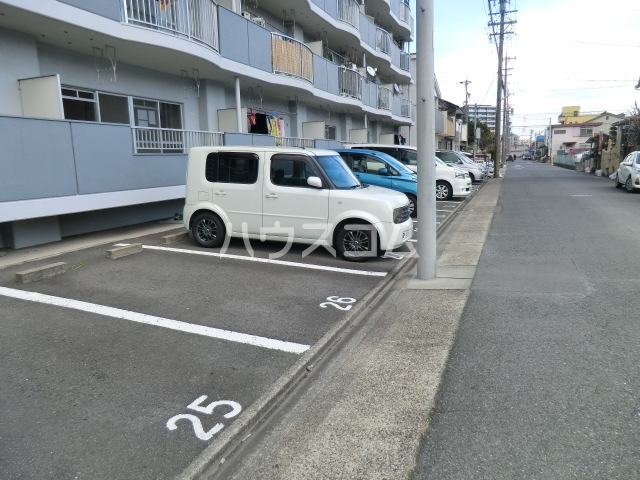 18/26 駐車場