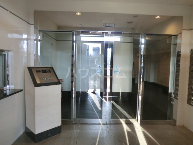 21/29 エントランス