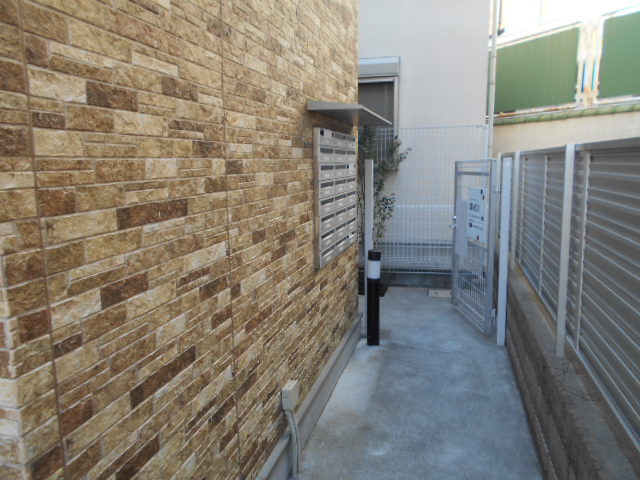 21/28 エントランス