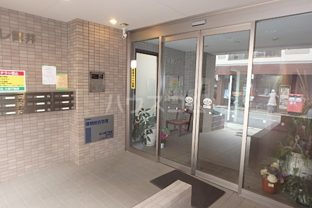 22/29 エントランス