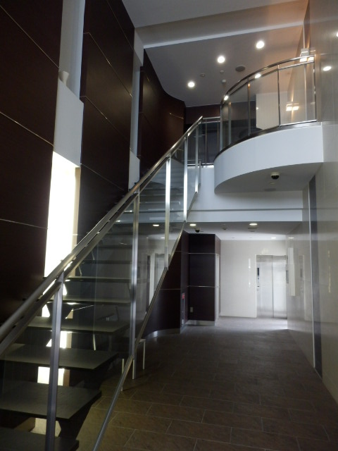 21/29 エントランス