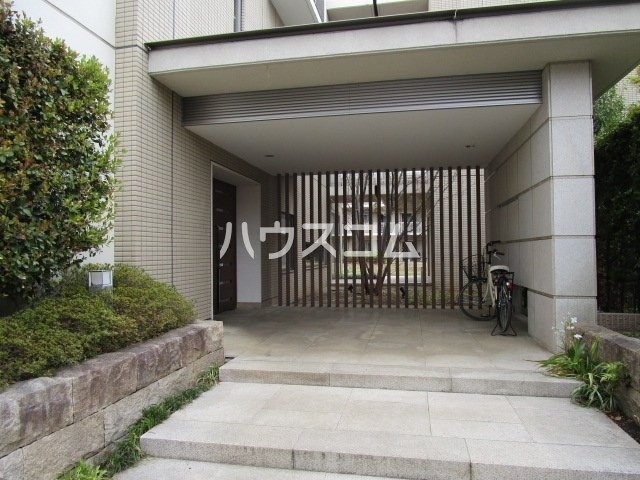 14/21 エントランス