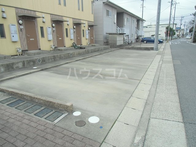 22/30 駐車場